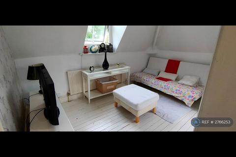 undefined, Knighton Park Road, Leicester, LE2