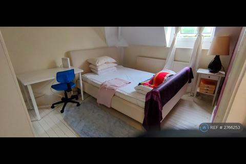 undefined, Knighton Park Road, Leicester, LE2