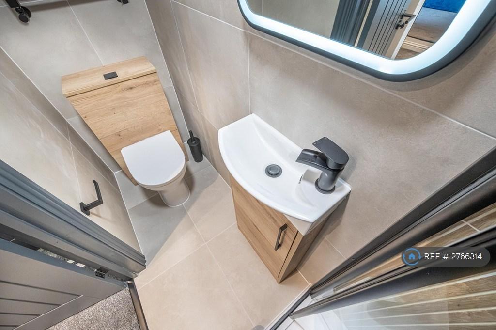 Ensuite