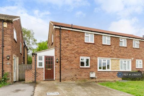 4 bedroom semi-detached house to rent, Rickyard, Guildford, GU2
