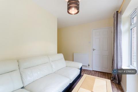 4 bedroom semi-detached house to rent, Rickyard, Guildford, GU2