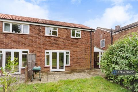 4 bedroom semi-detached house to rent, Rickyard, Guildford, GU2