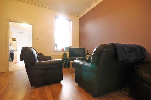undefined, Second Avenue, Heaton