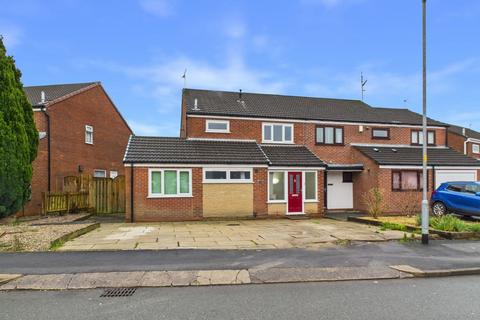 3 bedroom semi-detached house for sale - Bodmin Road, Manchester M29