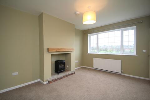 3 bedroom detached house to rent, Elmete Lane, Leeds, West Yorkshire, LS8