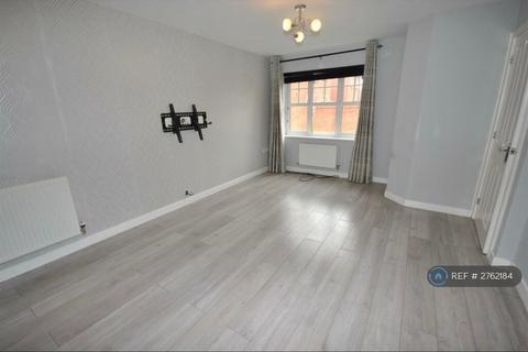 4 bedroom semi-detached house to rent, Sam Harrison Way, Northampton, NN5