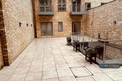 1 bedroom flat to rent, Barundi Court, London, W5