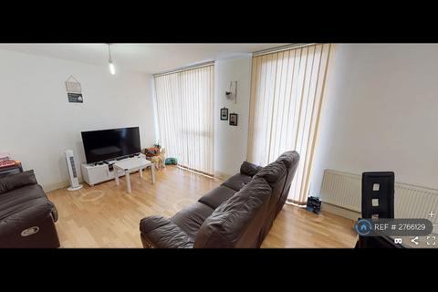 2 bedroom flat to rent, Kenton Road, Harrow, HA3