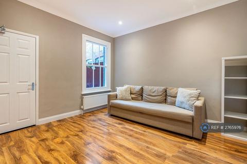 undefined, Lymington Avenue, London, N22