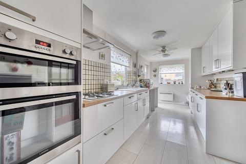4 bedroom semi-detached house for sale, Bramble Close, Hildenborough, TN11