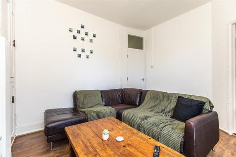 6 bedroom terraced house to rent, Upper Hollingdean Road, Brighton