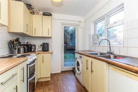 6 bedroom terraced house to rent, Upper Hollingdean Road, Brighton