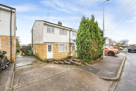3 bedroom semi-detached house for sale, Meadow Rise, Pontyclun CF72