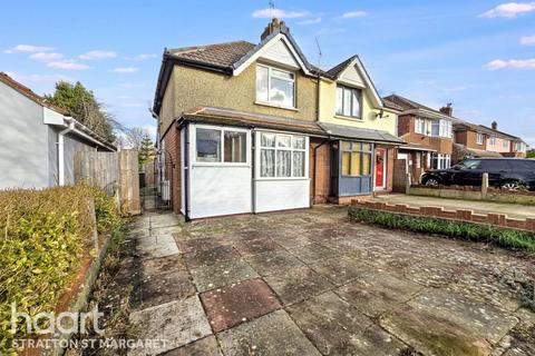 Fairford Crescent, Swindon