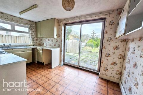 undefined, Fairford Crescent, Swindon