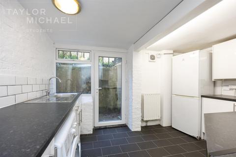 5 bedroom terraced house to rent, Trinity Street, Brighton