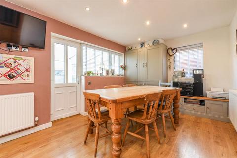 undefined, Chesham Drive, Preston PR4