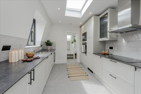 3 bedroom flat for sale, Goodwin Road, Shepherd's Bush W12