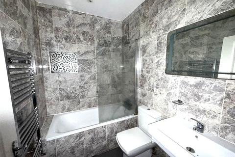 1 bedroom flat to rent, Park Parade