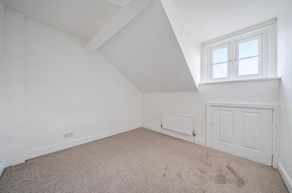 Bedroom .4