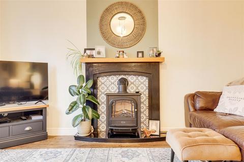 3 bedroom end of terrace house for sale, Blackthorn Close, Nottingham NG4