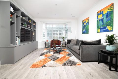 undefined, Bunns Lane, Mill Hill, London, NW7