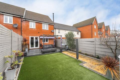 3 bedroom end of terrace house for sale, Redpoll Road, Costessey, NR8
