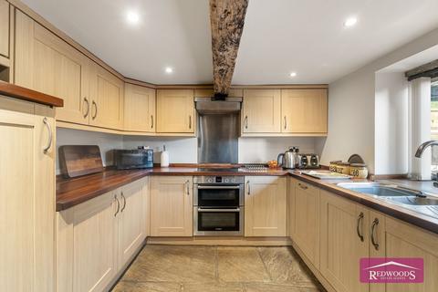 4 bedroom detached house for sale, Southowram HX3