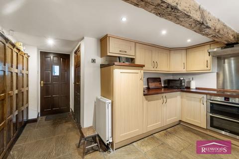 4 bedroom detached house for sale, Southowram HX3