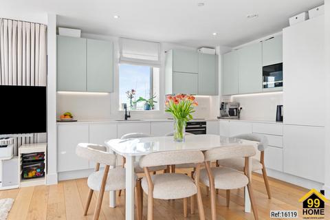 3 bedroom flat for sale, Jasmine House, Brentford, London Borough of Hounslow, TW8