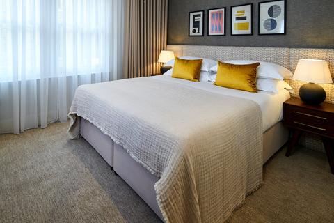 3 bedroom house to rent, Cheval Place, London, SW7