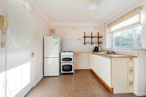 3 bedroom semi-detached house for sale, Inhurst Avenue, Hampshire PO7