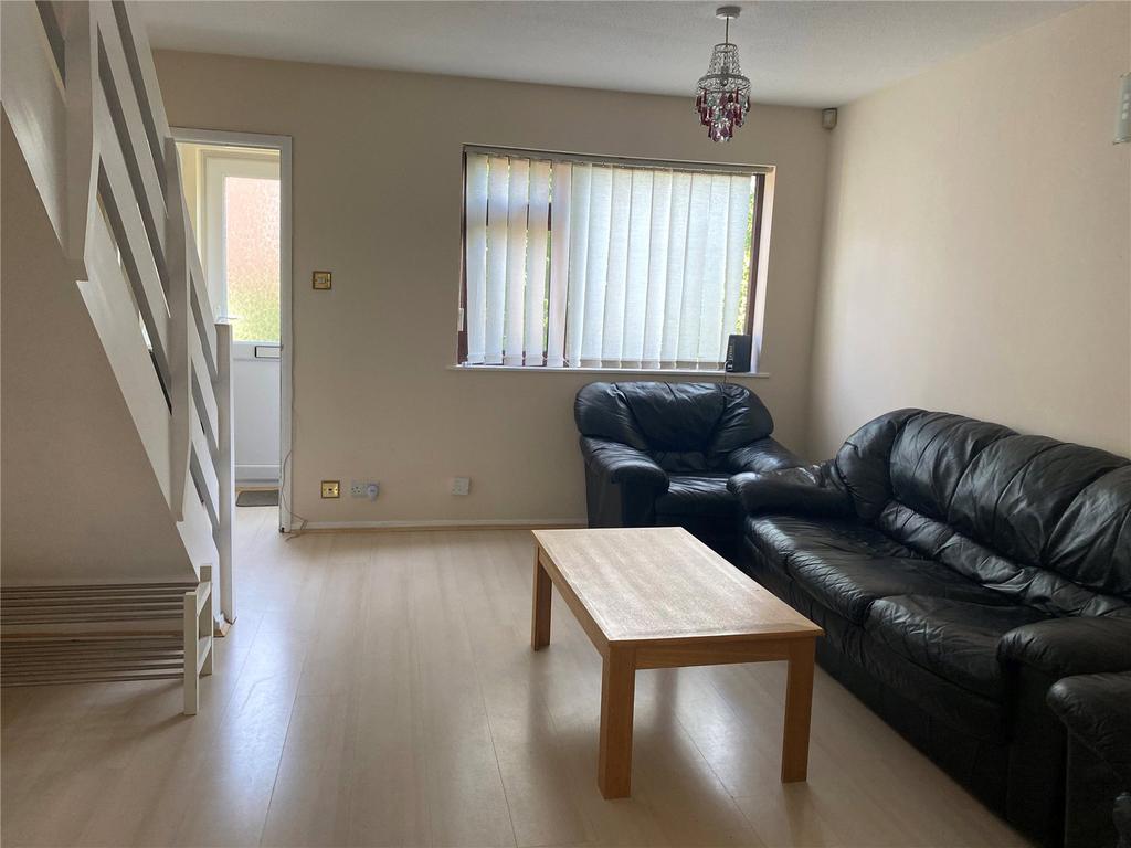 4 Living Area 2