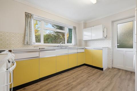 4 bedroom detached house for sale, Avenue Road, Ingatestone, CM4