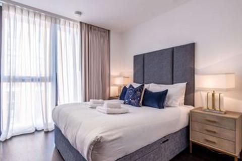 3 bedroom flat to rent, Charles Clowes Walk, SW11