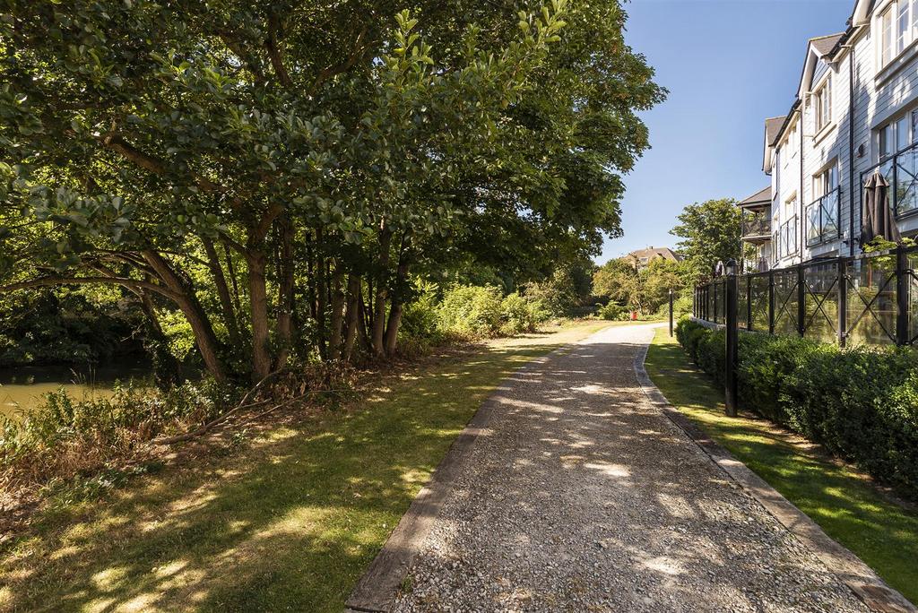 39 Redbud Close, TN9 1 FX 017.jpg