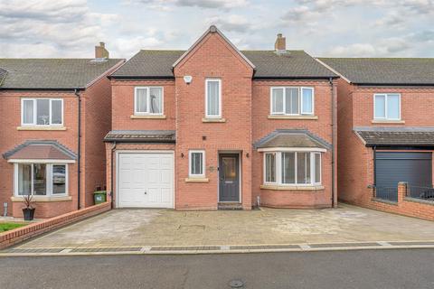 4 bedroom detached house for sale, Kirkpatrick Drive, Wordsley, DY8 5TG