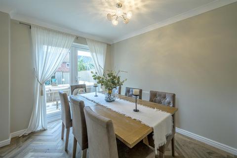 4 bedroom detached house for sale, Kirkpatrick Drive, Wordsley, DY8 5TG