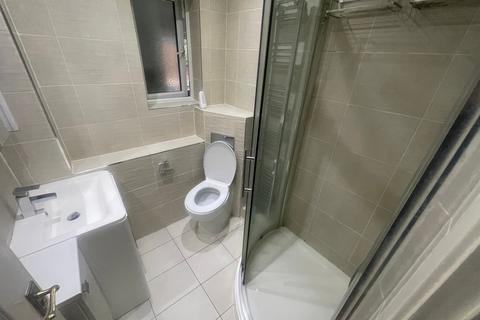 2 bedroom flat to rent, Queslett Road, Great Barr, Birmingham, B43