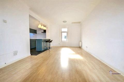 2 bedroom flat to rent, Emsworth Road, Southampton, SO15