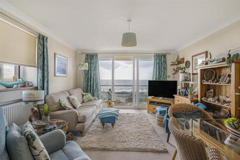 2 bedroom flat for sale, Hardwicke House, Esplanade, Seaford