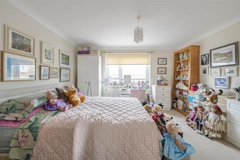 2 bedroom flat for sale, Hardwicke House, Esplanade, Seaford