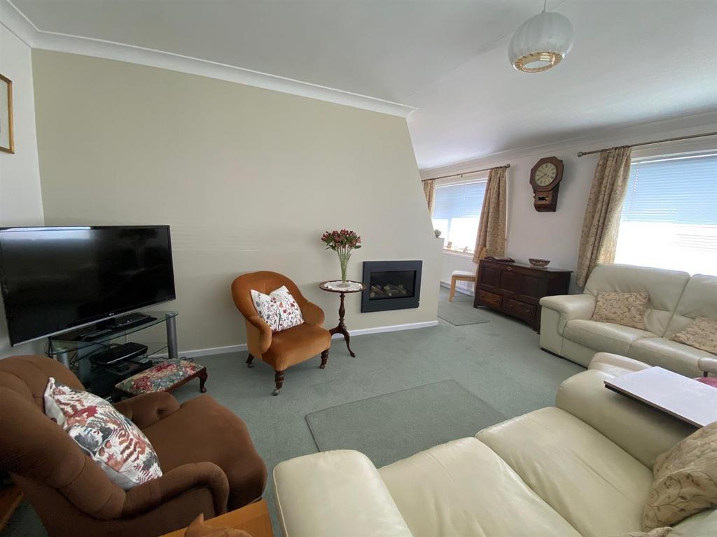 Living Room.jpg