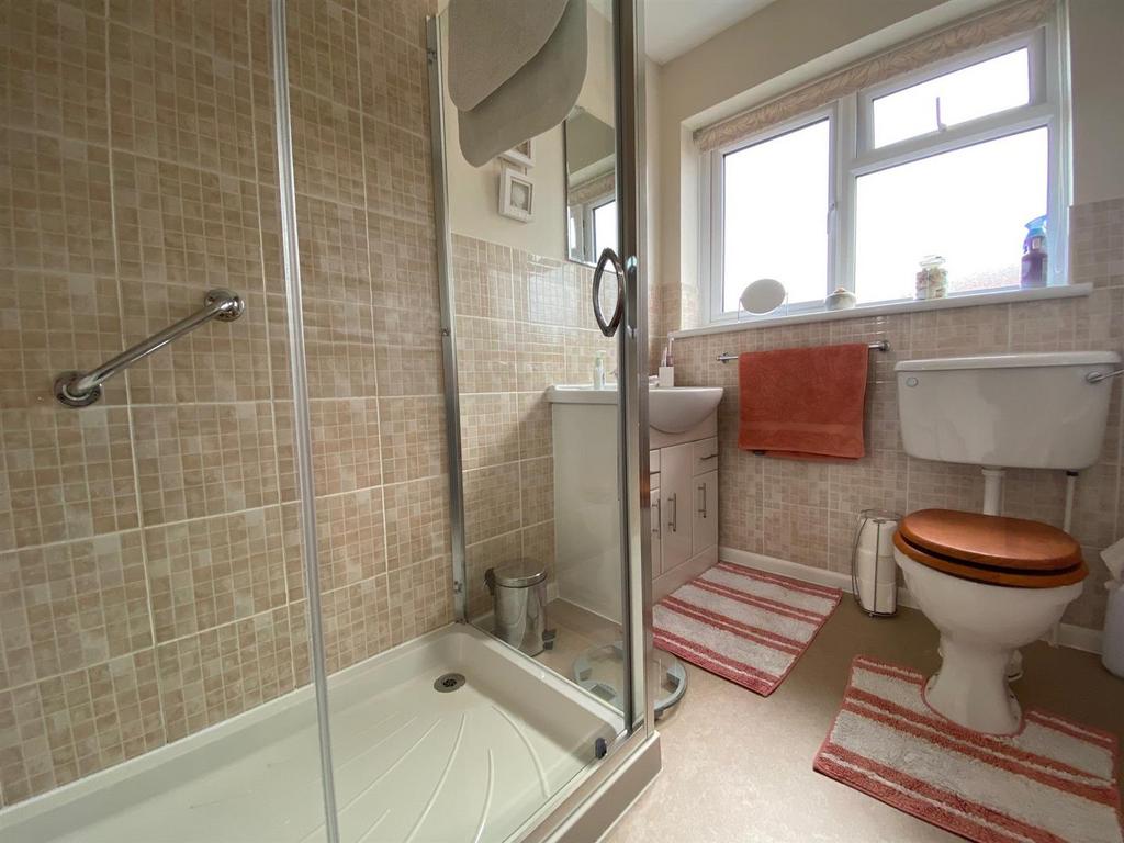 Shower Room.jpg