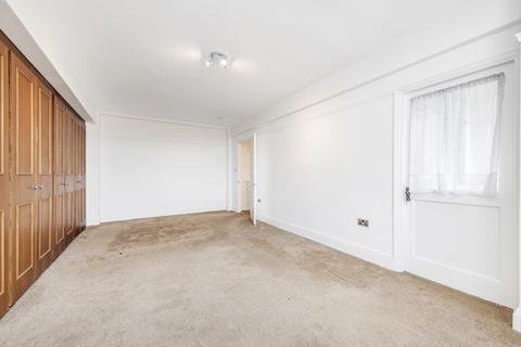 undefined, Gray's Inn Road, London, WC1X