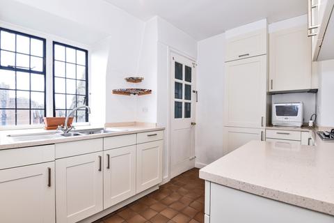 3 bedroom flat to rent, Portsmouth Road, Putney, London, SW15