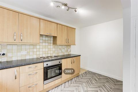 2 bedroom flat to rent, Ripley DE5