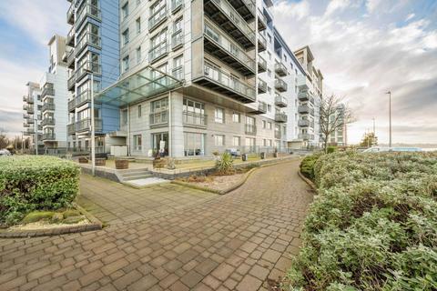 2 bedroom ground floor flat for sale - 11/3 Western Harbour Midway, Newhaven, Edinburgh, EH6 6LG