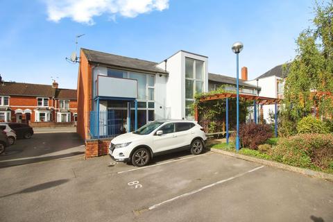 Lincoln Street, Swindon SN1