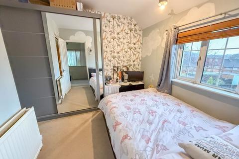 3 bedroom semi-detached house for sale, Holmside Rise, Watford, WD19